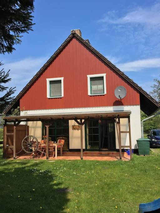 Trollhus - Grosses Familienfreundliches Ferienhaus Born Esterno foto