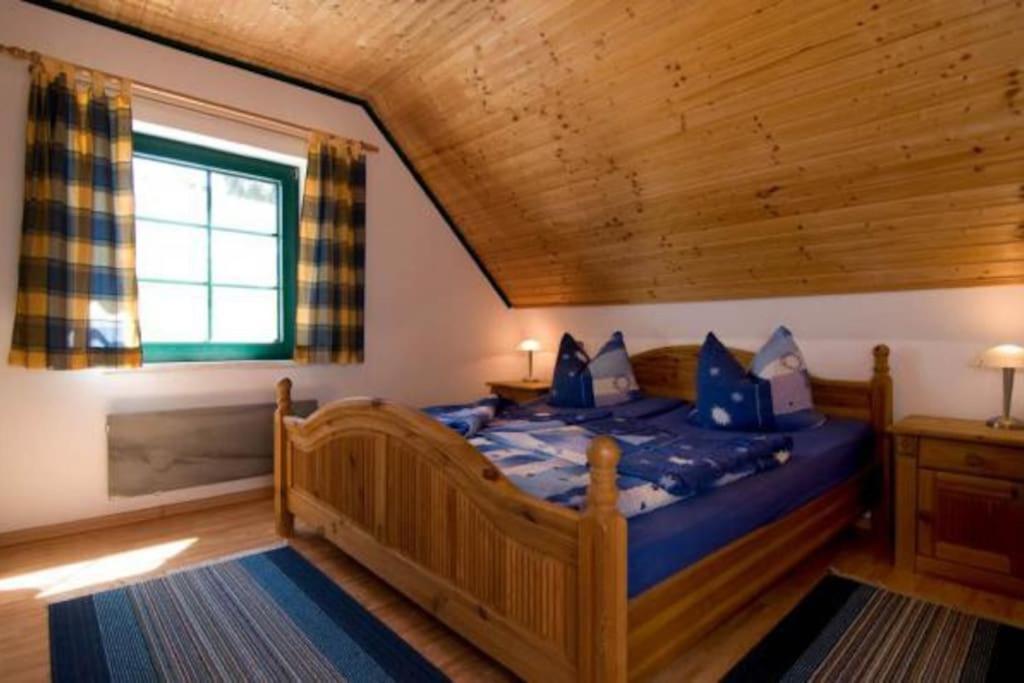 Trollhus - Grosses Familienfreundliches Ferienhaus Born Esterno foto