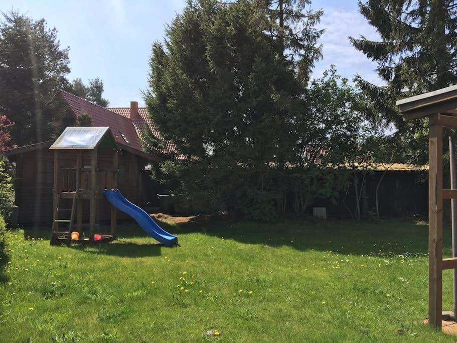 Trollhus - Grosses Familienfreundliches Ferienhaus Born Esterno foto